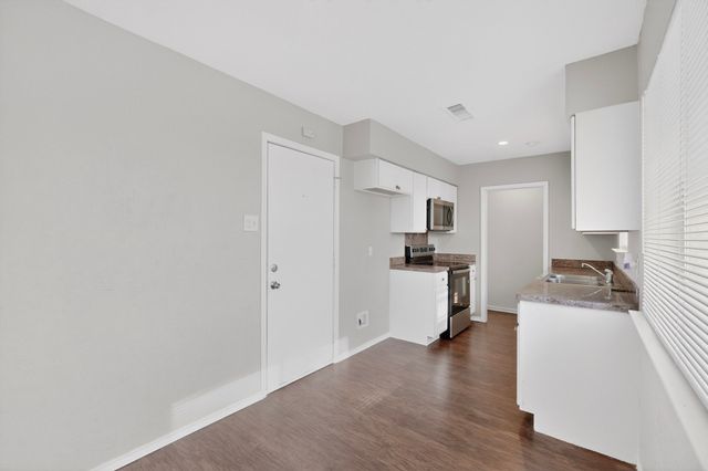 1200 Ridgewood Lane, Hutchins, TX 75141