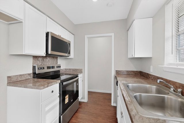 1200 Ridgewood Lane, Hutchins, TX 75141