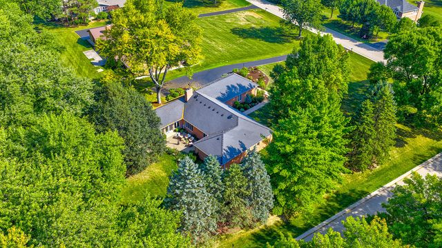 79 Mark Drive, Hawthorn Woods, IL 60047