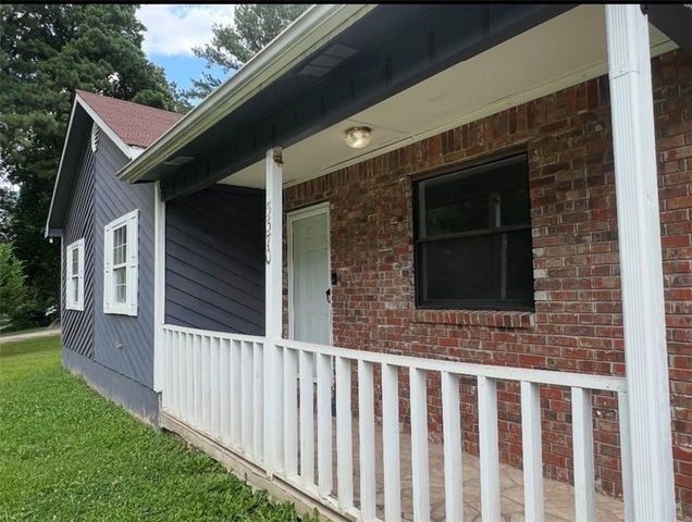 5370 Garvey Drive, Fairburn, GA 30213