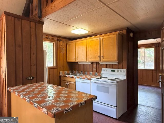 8 St. Moritz Drive, Pine Mountain, GA 31822