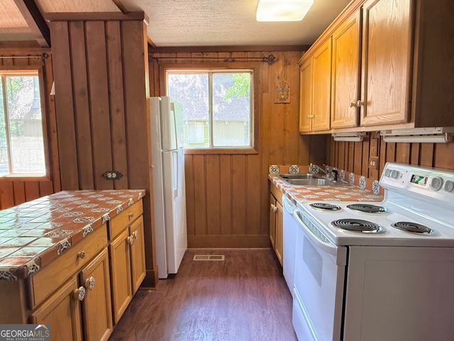 8 St. Moritz Drive, Pine Mountain, GA 31822