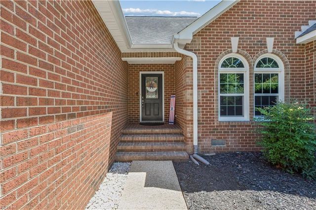 7534 Tyndall DR, Gloucester Point, VA 23062