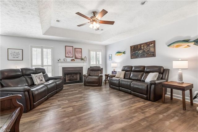 7534 Tyndall DR, Gloucester Point, VA 23062