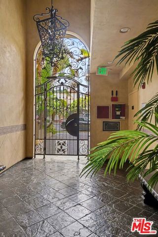 12021 Guerin Street 102, Studio City (los Angeles), CA 91604