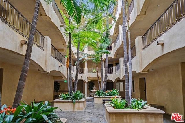 12021 Guerin Street 102, Studio City (los Angeles), CA 91604