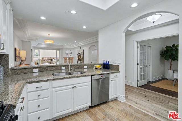 12021 Guerin Street 102, Studio City (los Angeles), CA 91604