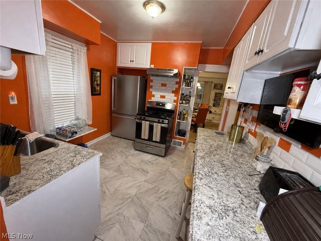 514 E 118th Street, Cleveland, OH 44108
