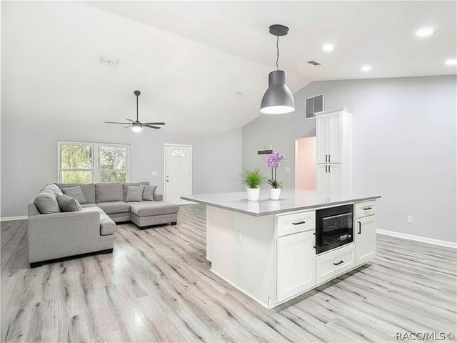 884 W Massachusetts Street, Hernando, FL 34442