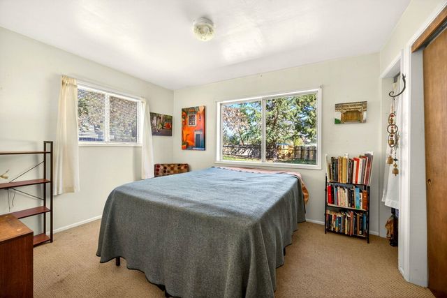 1971 Pioneer Road, Talent, OR 97540