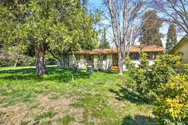 1971 Pioneer Road, Talent, OR 97540