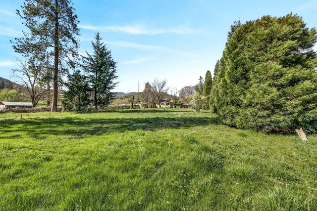 1971 Pioneer Road, Talent, OR 97540