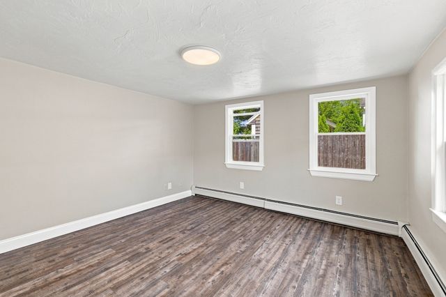 174,5 Lakeview Ave, Taunton, MA 02780