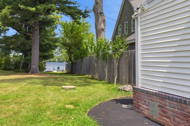 174,5 Lakeview Ave, Taunton, MA 02780