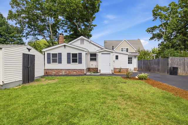 174,5 Lakeview Ave, Taunton, MA 02780