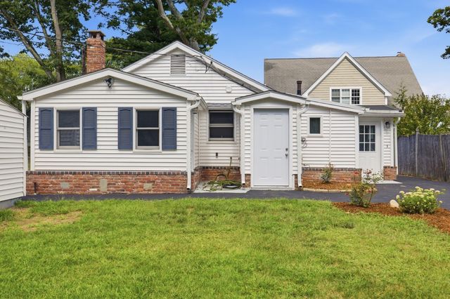 174,5 Lakeview Ave, Taunton, MA 02780