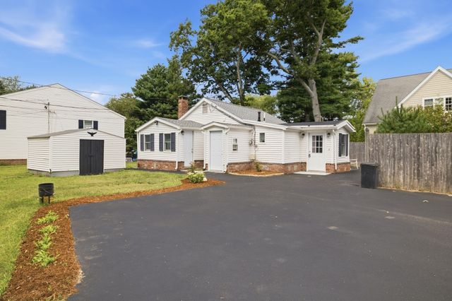 174,5 Lakeview Ave, Taunton, MA 02780