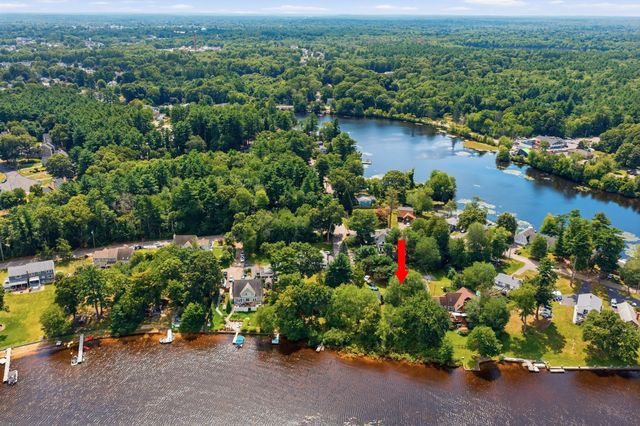 174,5 Lakeview Ave, Taunton, MA 02780