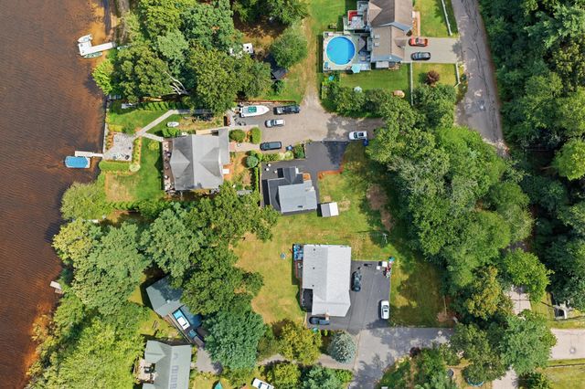 174,5 Lakeview Ave, Taunton, MA 02780