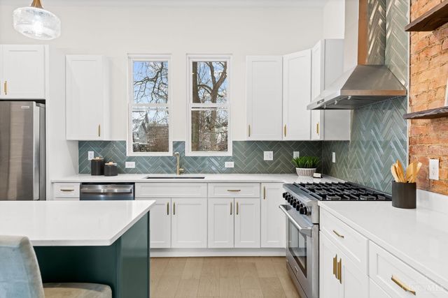 5702 Peabody Avenue, Cincinnati, OH 45227