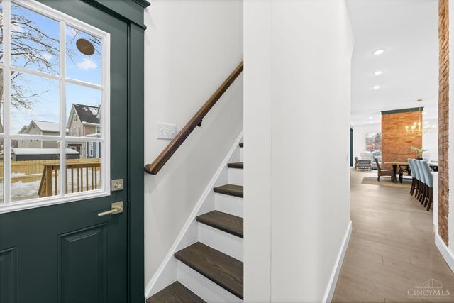 5702 Peabody Avenue, Cincinnati, OH 45227