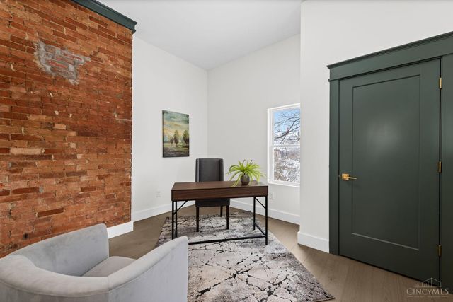 5702 Peabody Avenue, Cincinnati, OH 45227