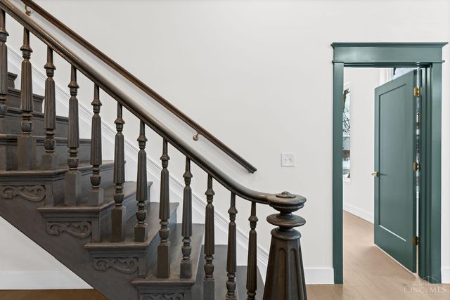 5702 Peabody Avenue, Cincinnati, OH 45227