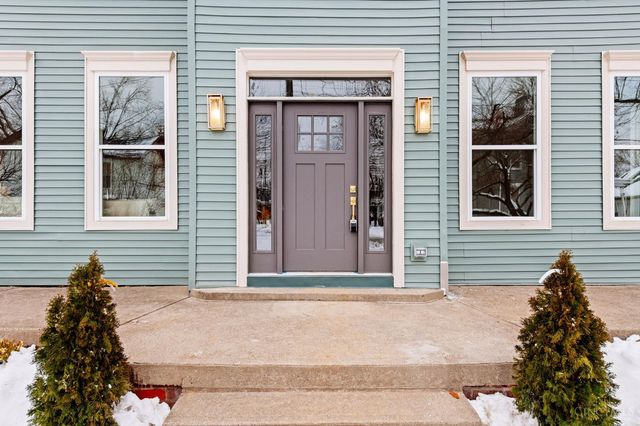 5702 Peabody Avenue, Cincinnati, OH 45227