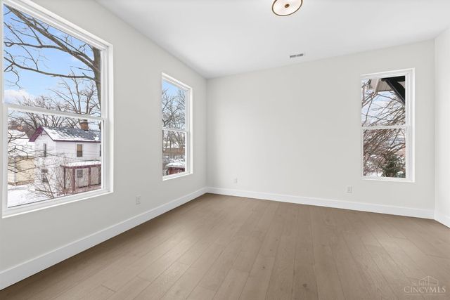 5702 Peabody Avenue, Cincinnati, OH 45227