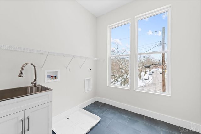 5702 Peabody Avenue, Cincinnati, OH 45227