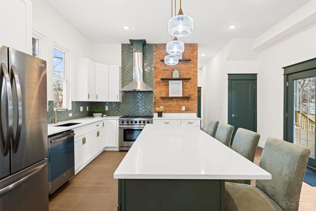 5702 Peabody Avenue, Cincinnati, OH 45227