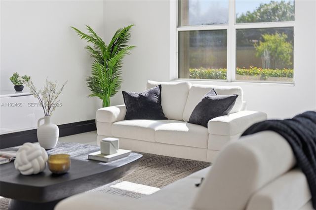 13253 SW 25th Pl, Davie, FL 33325