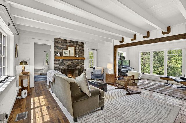 4439 OLD FORGE RD, Luray, VA 22835