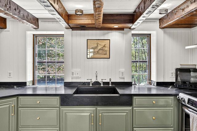 4439 OLD FORGE RD, Luray, VA 22835