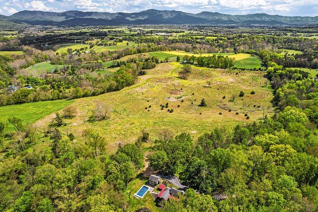 4439 OLD FORGE RD, Luray, VA 22835