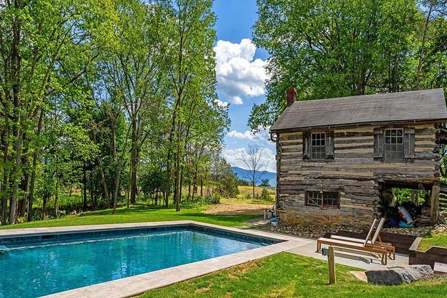 4439 OLD FORGE RD, Luray, VA 22835