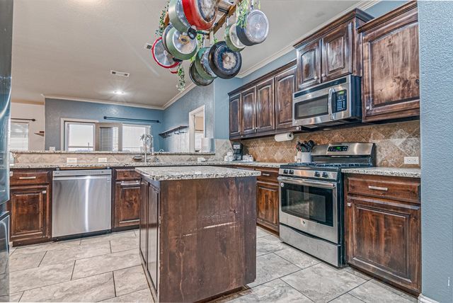 3925 Roma, Odessa, TX 79765