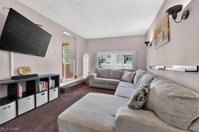 2059 15th Street, Cuyahoga Falls, OH 44223