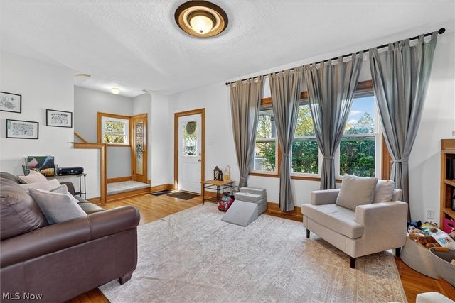 2059 15th Street, Cuyahoga Falls, OH 44223