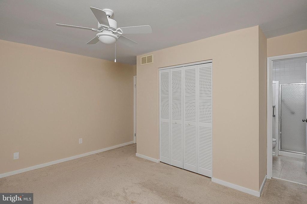 Image 21 of property listing at 5678 THICKET LN, Columbia, MD 21044