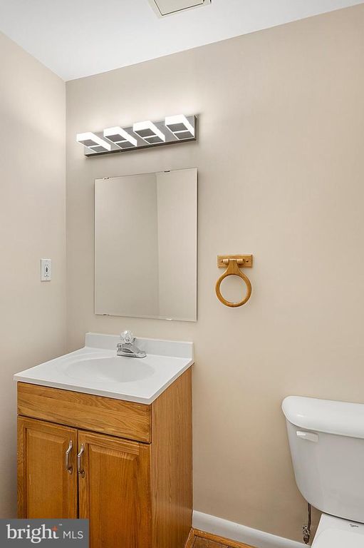 Image 34 of property listing at 5678 THICKET LN, Columbia, MD 21044