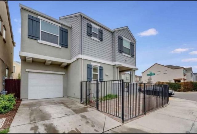 2471 Ben Ali Way, Sacramento, CA 95815