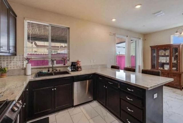 2471 Ben Ali Way, Sacramento, CA 95815