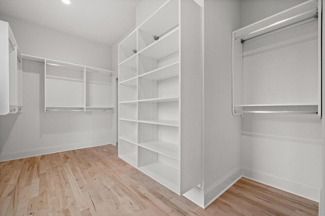 W248N2151 Kettle Cove COURT, Pewaukee, WI 53072