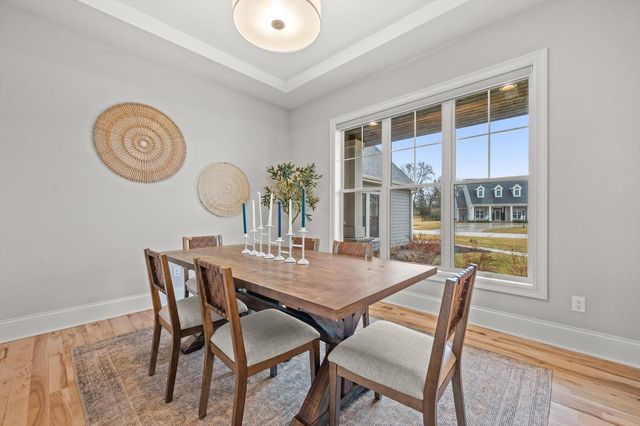 W248N2151 Kettle Cove COURT, Pewaukee, WI 53072