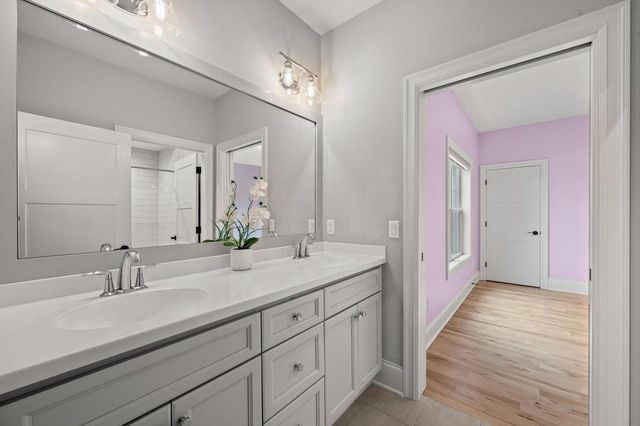 W248N2151 Kettle Cove COURT, Pewaukee, WI 53072