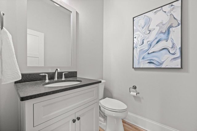 W248N2151 Kettle Cove COURT, Pewaukee, WI 53072