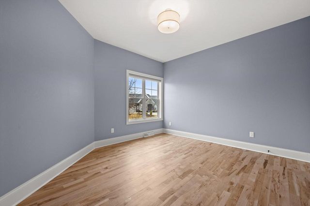 W248N2151 Kettle Cove COURT, Pewaukee, WI 53072