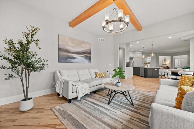 W248N2151 Kettle Cove COURT, Pewaukee, WI 53072