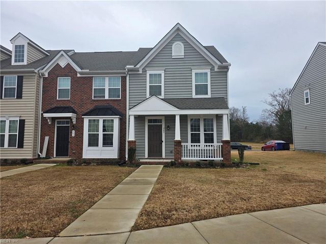 245 Goldenstar LN, Portsmouth, VA 23701